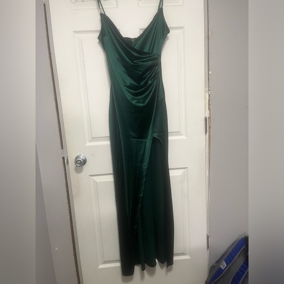 Emerald green prom dress, size L - Picture 3 of 3